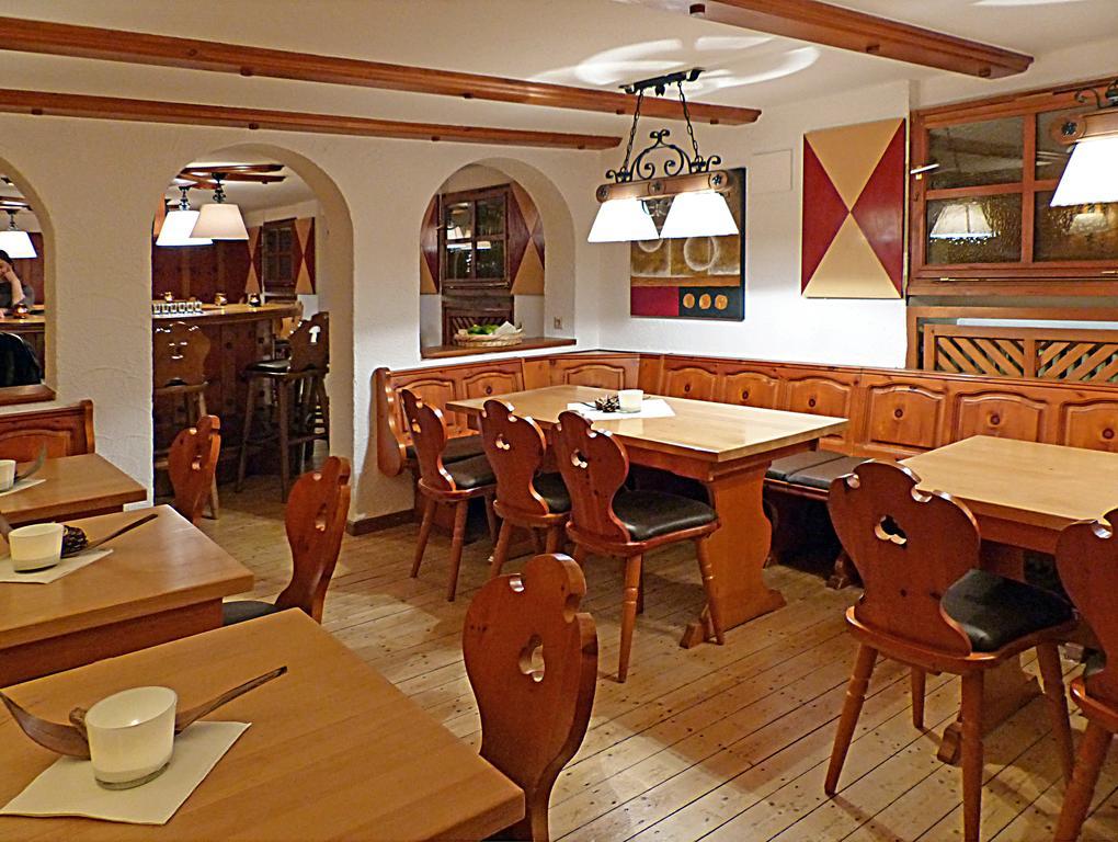 Hotel-Restaurant Schwyzerhuesli Viernheim Esterno foto