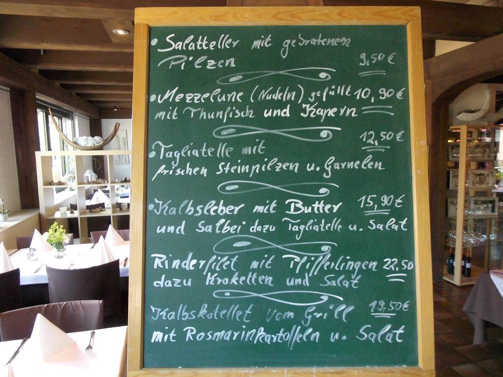 Hotel-Restaurant Schwyzerhuesli Viernheim Esterno foto