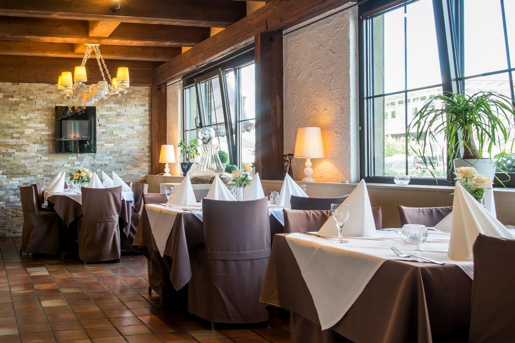 Hotel-Restaurant Schwyzerhuesli Viernheim Esterno foto