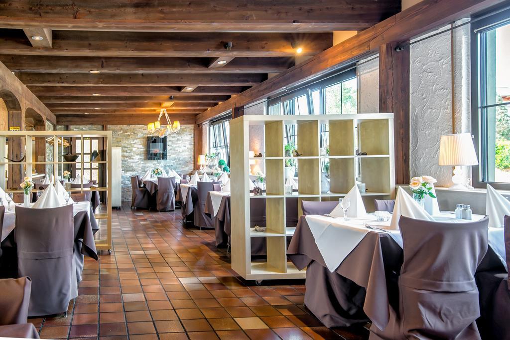 Hotel-Restaurant Schwyzerhuesli Viernheim Esterno foto