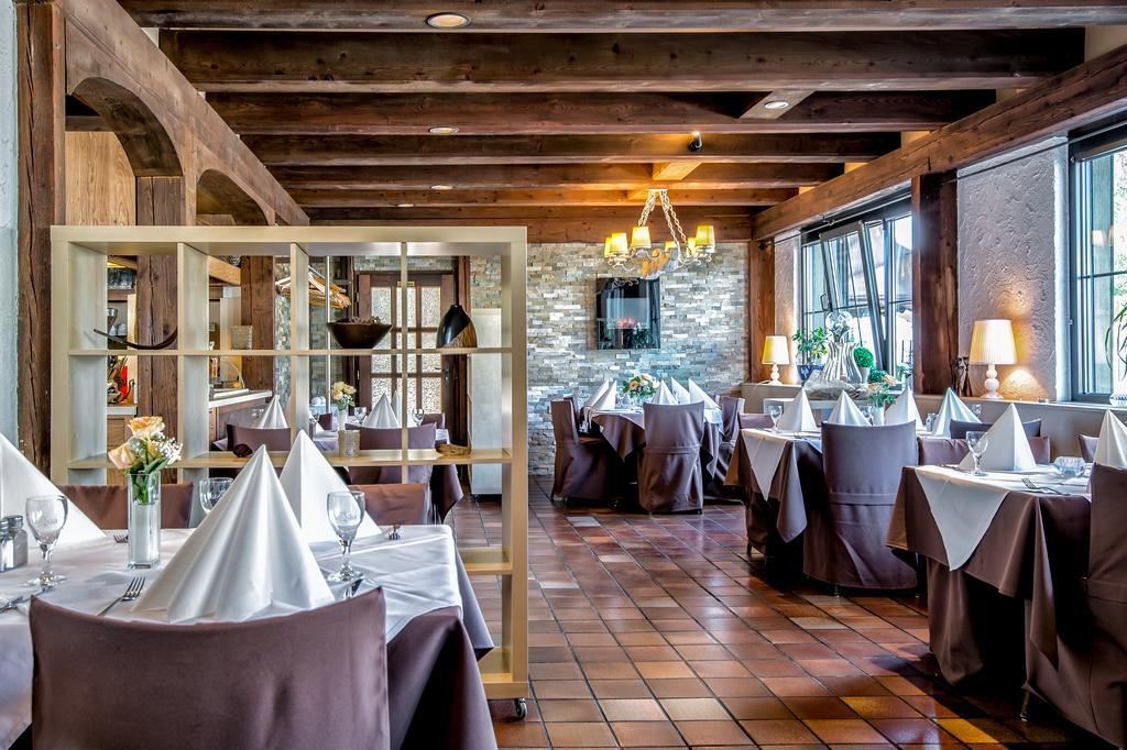 Hotel-Restaurant Schwyzerhuesli Viernheim Esterno foto