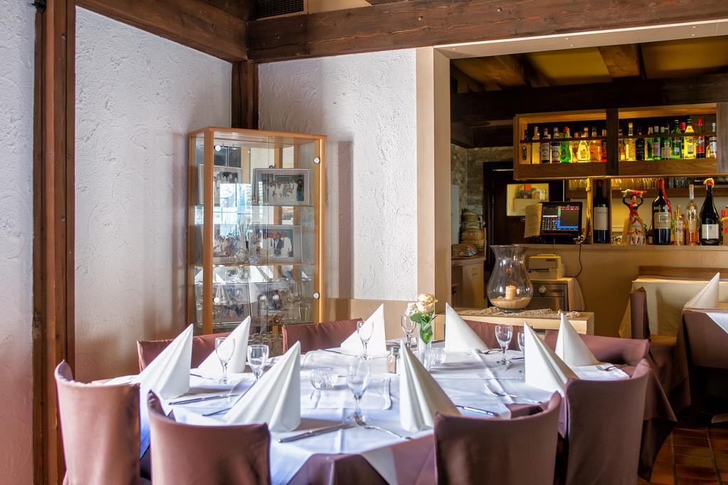 Hotel-Restaurant Schwyzerhuesli Viernheim Esterno foto